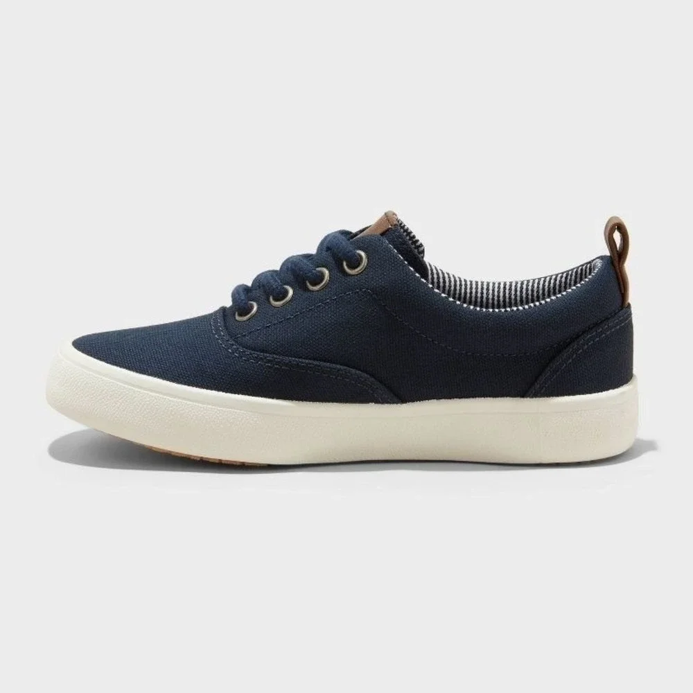 Little Boy Jett Low Top Sneakers by Cat & Jack Navy Blue Size 4 New With Tags